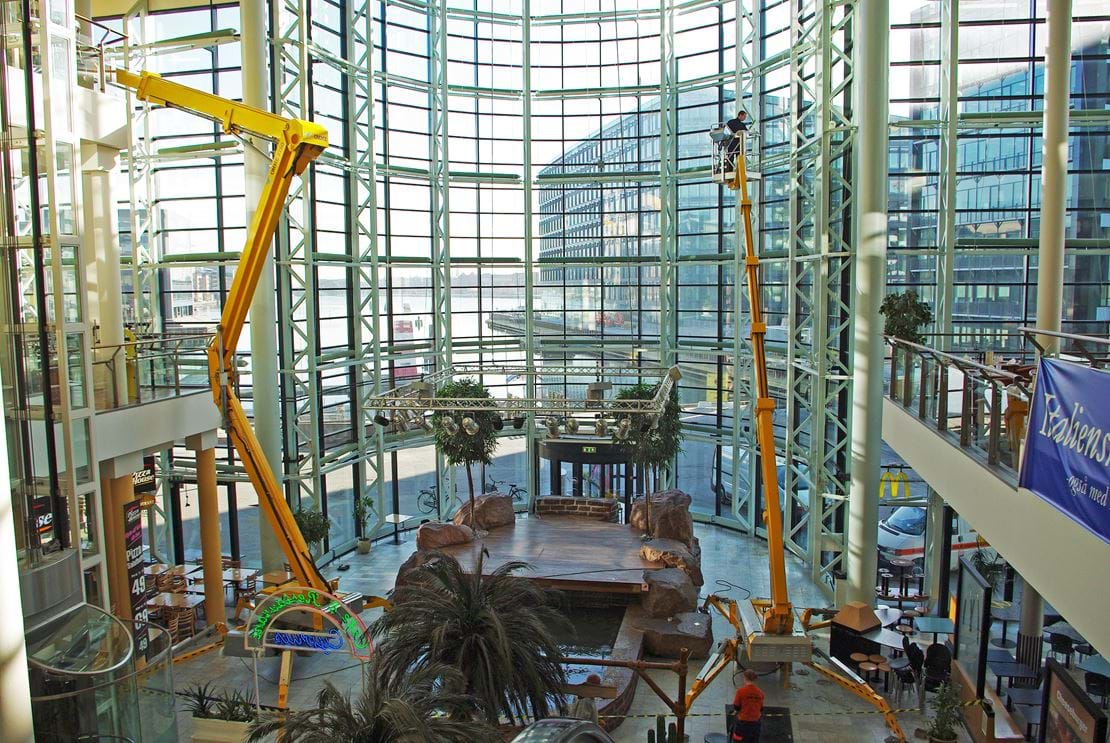 Denmark Ommelift 2750 RXJ mall 1.jpg