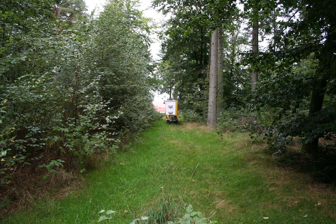 Insulated TrackedLift 2650iRX-46 Kv GMI Narrow Travel Position